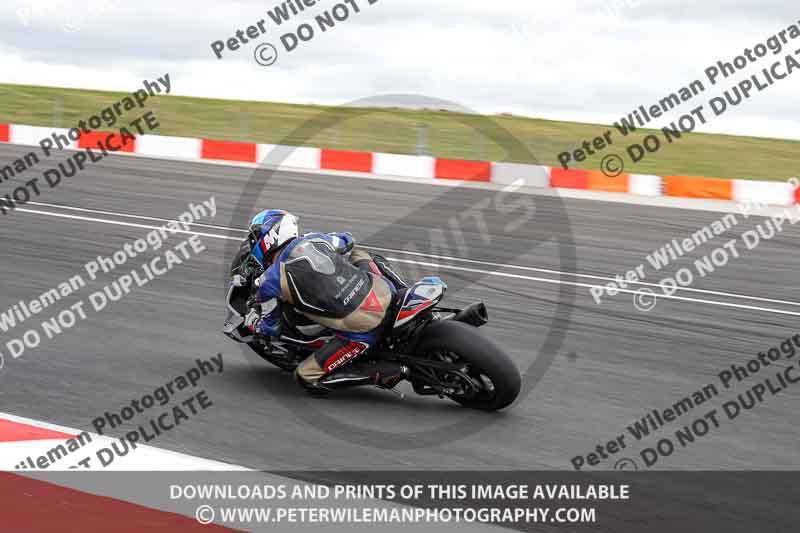 cadwell no limits trackday;cadwell park;cadwell park photographs;cadwell trackday photographs;enduro digital images;event digital images;eventdigitalimages;navarra;no limits trackdays;peter wileman photography;racing digital images;trackday digital images;trackday photos
